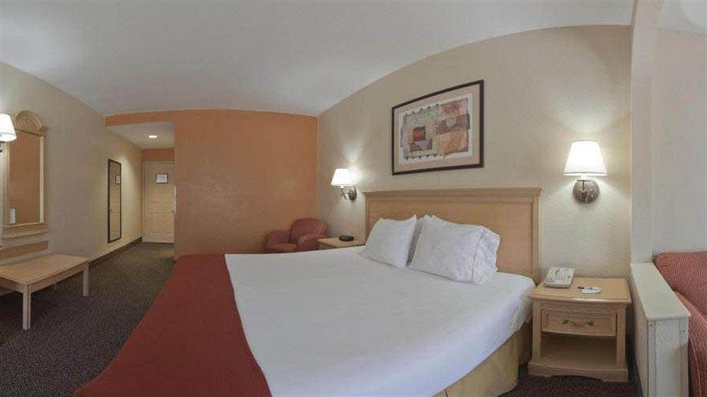 Holiday Inn Express - Clermont By Ihg Extérieur photo