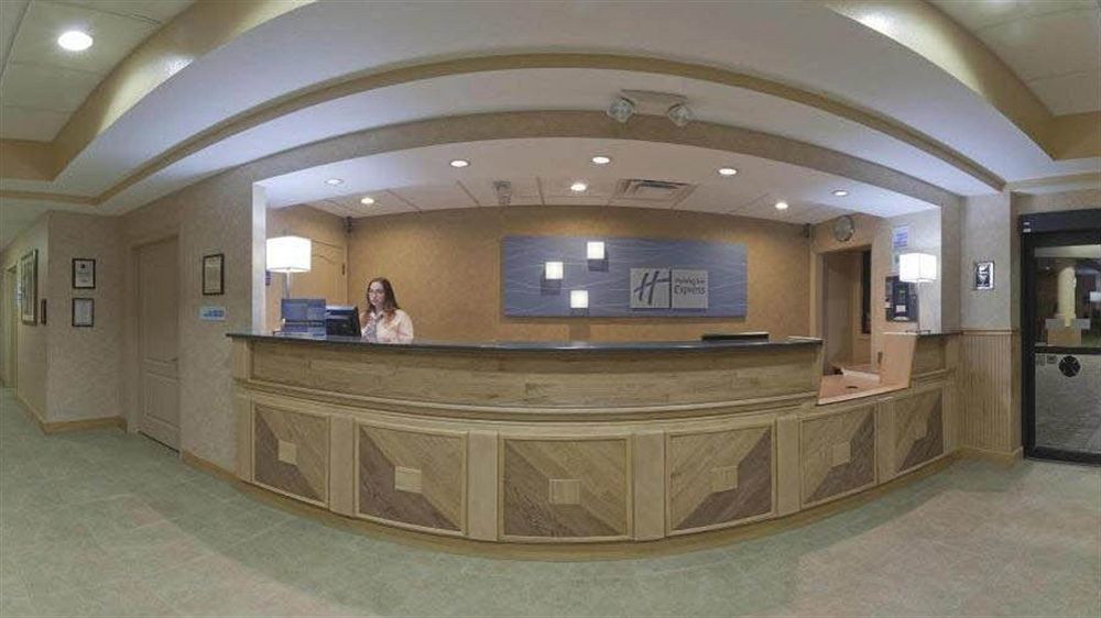 Holiday Inn Express - Clermont By Ihg Extérieur photo